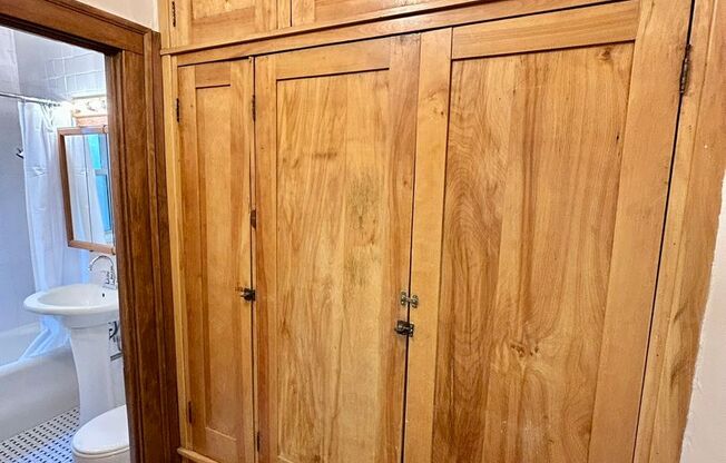 1 bed, 1 bath, 475 sqft, $1,825, Unit 233-104