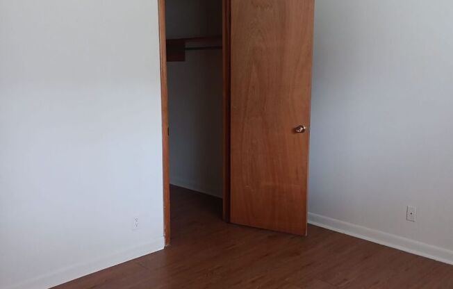 2 beds, 1 bath, 950 sqft, $1,085, Unit K19 Manor