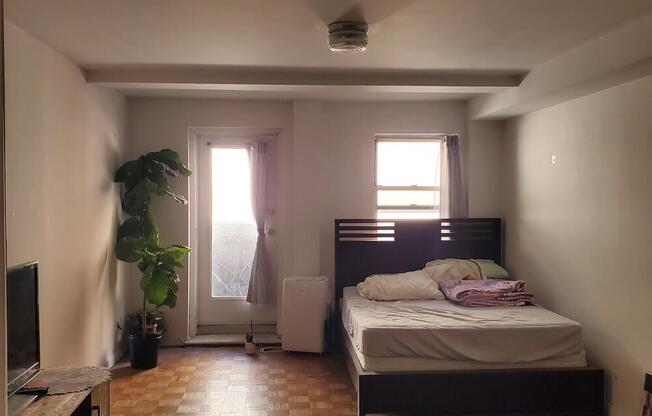 52 E 13 ST
