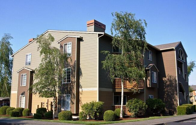 Cascadia Pointe Apartments in Everett, Washington Exterior