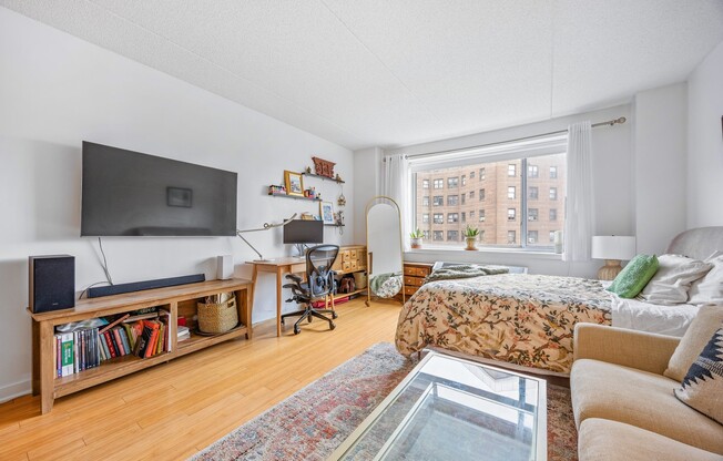 40 W 116 ST