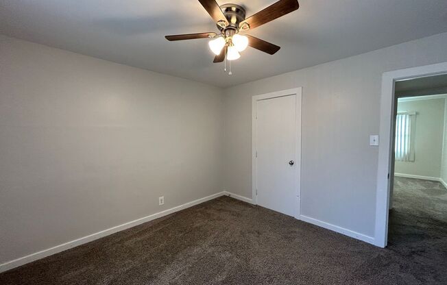 2 beds, 1 bath, $850, Unit MA9141