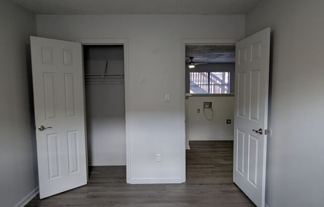 2 beds, 1 bath, 855 sqft, $1,049, Unit 3366-07