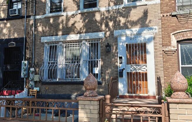 297 BRADFORD ST