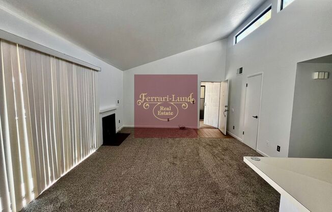 Upstairs 2 bedroom condo in Sparks & pets welcome, by Reed Highschool - Kay DeAlba Property!!