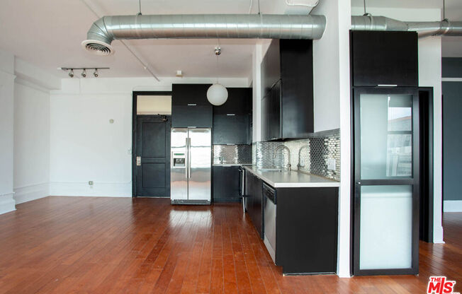 Studio, 1 bath, 760 sqft, $2,250, Unit 714