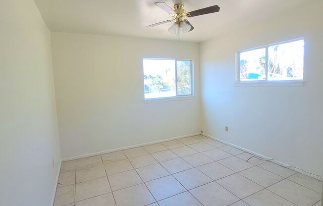 3 Bedroom/ 2 Bathroom with extra room