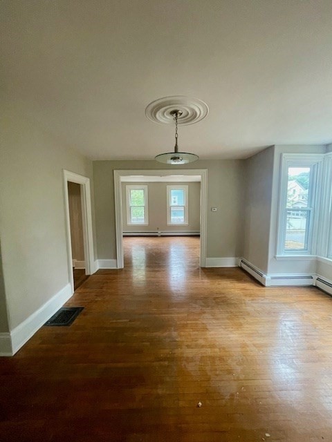 2 beds, 1 bath, 1,100 sqft, $2,500, Unit 1