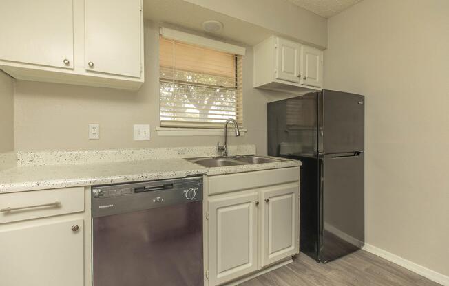 2 beds, 2 baths, 1,150 sqft, $1,110