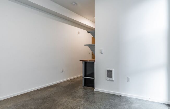 Studio, 1 bath, 196 sqft, $875