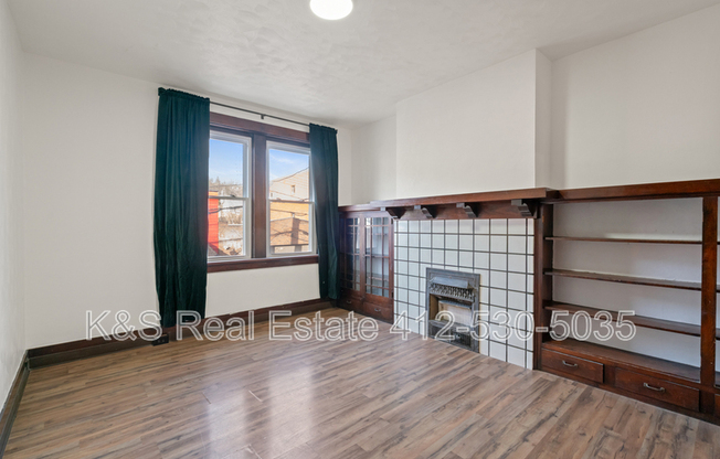 819 BROADWAY AVE