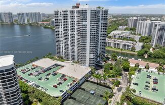 3 beds, 2 baths, $4,200, Unit # 1406