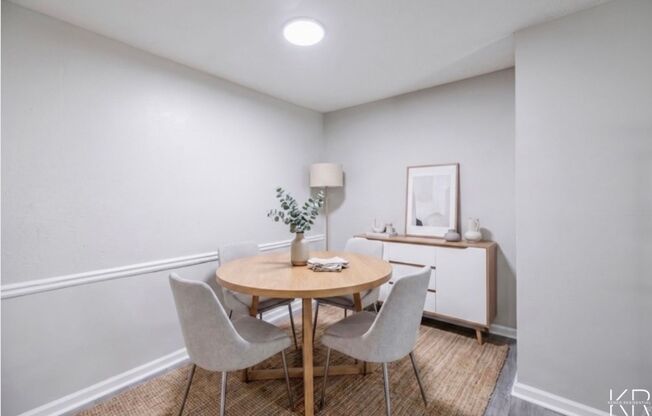 2 beds, 1 bath, 805 sqft, $1,100, Unit S251