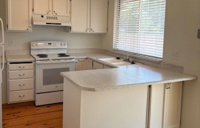 3 Bedroom / 2 Bath Home in Kearns!