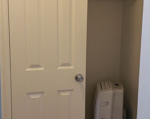 1 bed, 1 bath, 616 sqft, $1,850, Unit 4290-D