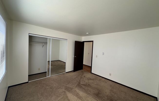 1 bed, 1 bath, $890, Unit 02