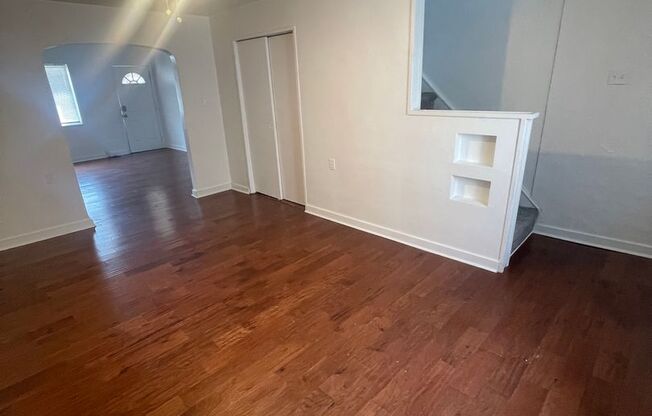 Recently Renovated South Side 3 Bed, 1 Bath House