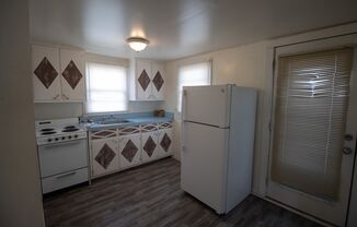 1 bed, 1 bath, $725, Unit 5 Ferdinand Dr.