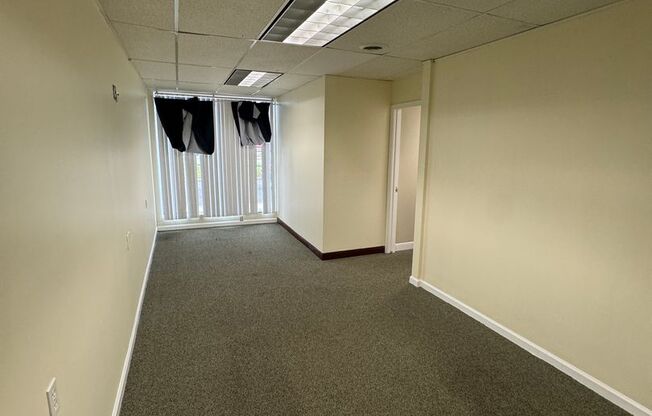 Studio, , $1,600, Unit Office 1