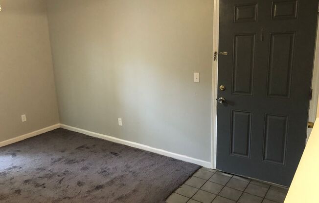 2 beds, 1 bath, 1,000 sqft, $925