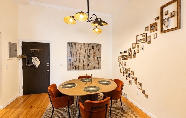 1 bed, 1 bath, 761 sqft, $2,600, Unit 16B