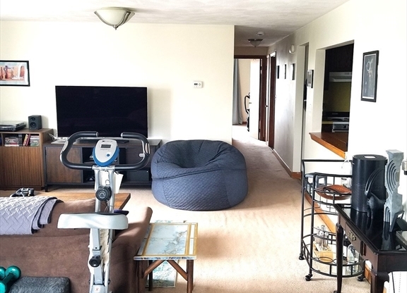 6 PRENTISS RD