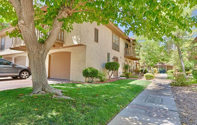 Beautiful Condo in Las Vegas Country Club!