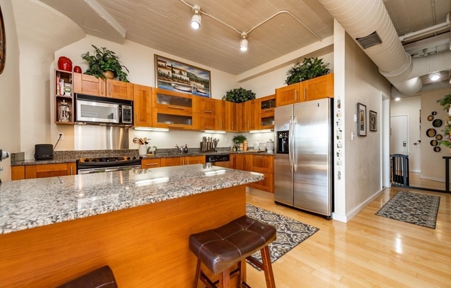 2 beds, 2 baths, 1,682 sqft, $5,150, Unit 5-5