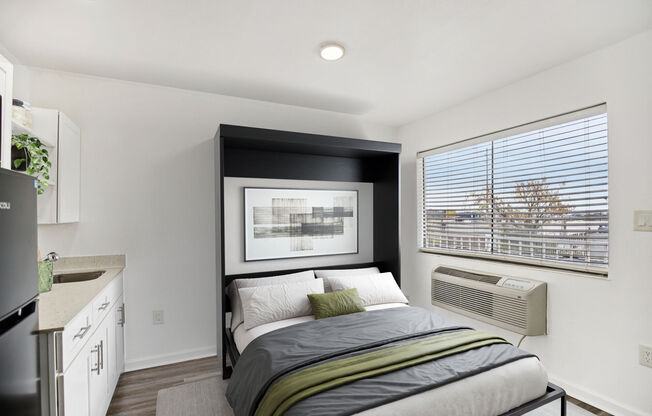 Studio, 1 bath, 240 sqft, $949