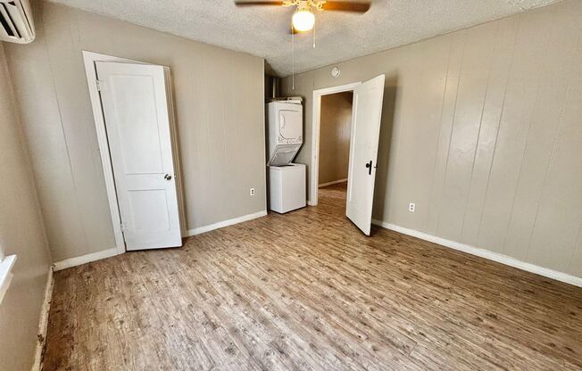 1 bed, 1 bath, 650 sqft, $500, Unit Upstairs unit 3