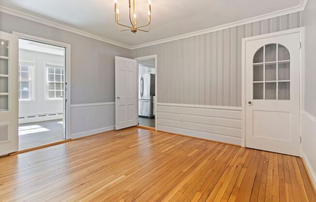 3 beds, 2.5 baths, $5,228