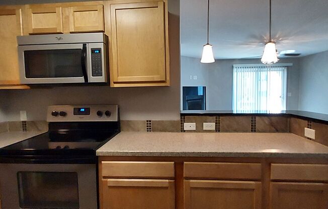 2 beds, 2 baths, 1,142 sqft, $1,360, Unit 31-202