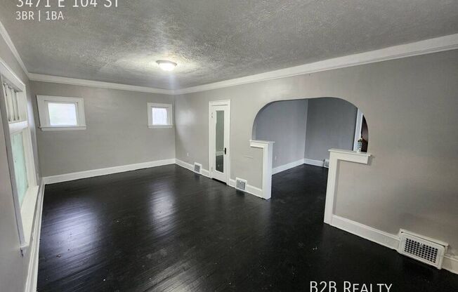 3471 E 104 ST