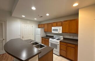 2 beds, 2 baths, $1,900