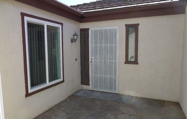 3 Bedroom-2 Bathroom Single Story Home in Escondido