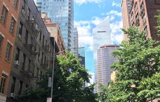 334 E 53 ST