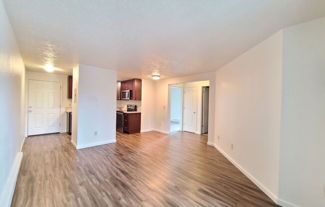 2 beds, 1 bath, 850 sqft, $1,150, Unit 1