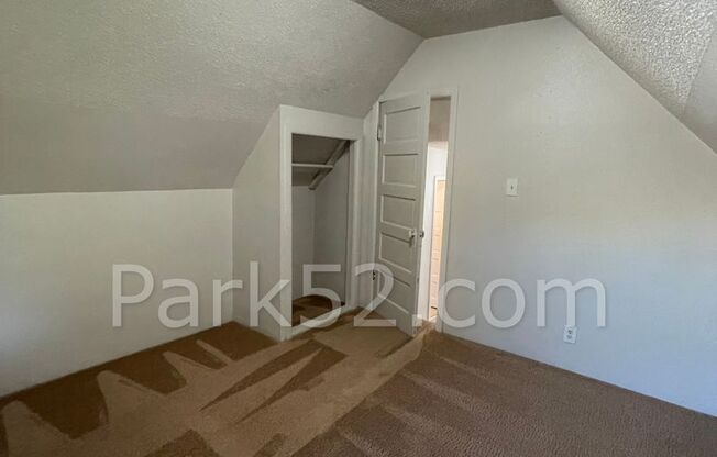 3 beds, 1.5 baths, $2,295