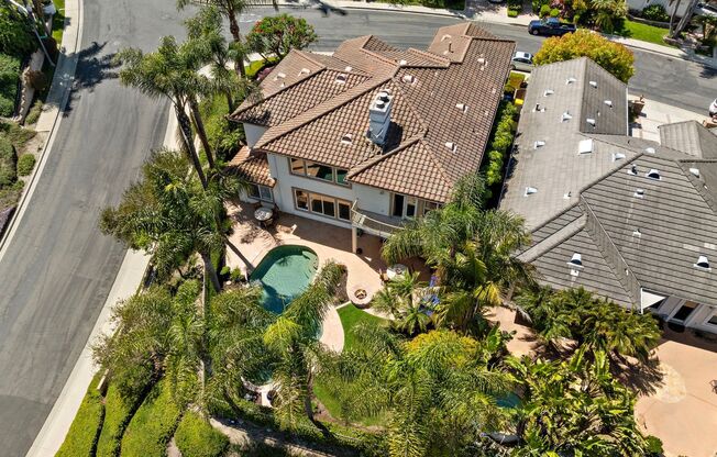 Spectacular Hilltop Estate with Panoramic Views in Prestigious Hillcrest Estates
