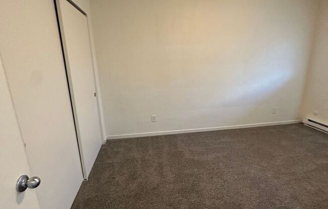 1 bed, 1 bath, 625 sqft, $1,099, Unit 827