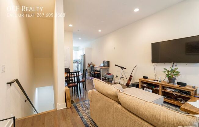 1775 FRANKFORD AVE