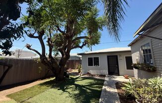 Completely Renovated 2 Bed / 1 Bath Back House – Move-In Ready!