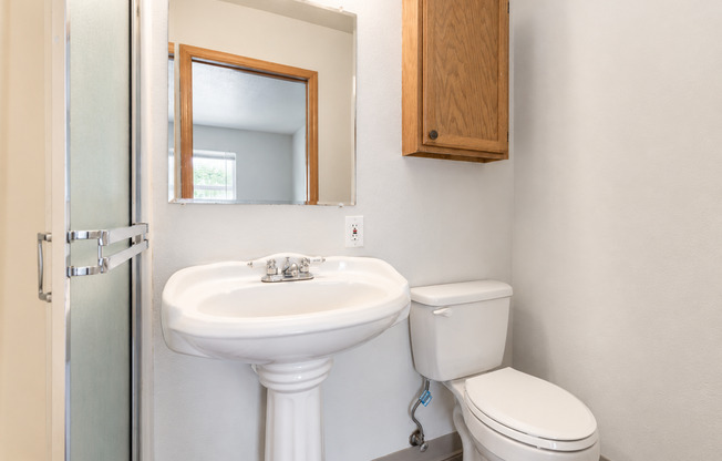3 beds, 2 baths, 1,300 sqft, $1,795, Unit 3435