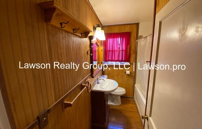 3 beds, 1.5 baths, $1,650