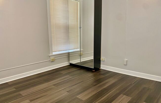 353-357 E 55th Place