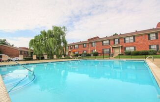 1 bed, 1 bath, 750 sqft, $1,195, Unit 132
