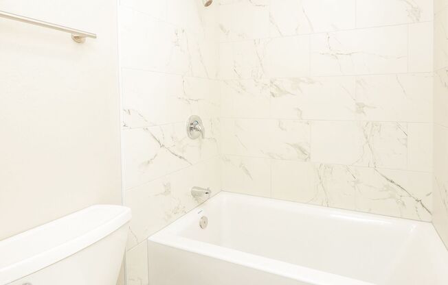 1400 Creekside Apartments CDM