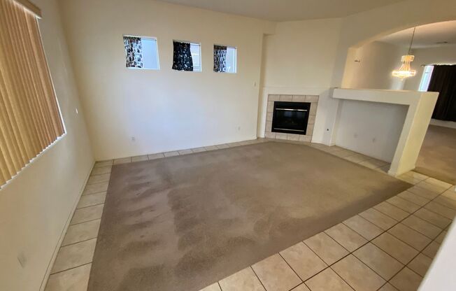 Wonderful 3 bed/2 bath home with a den located in Henderson.