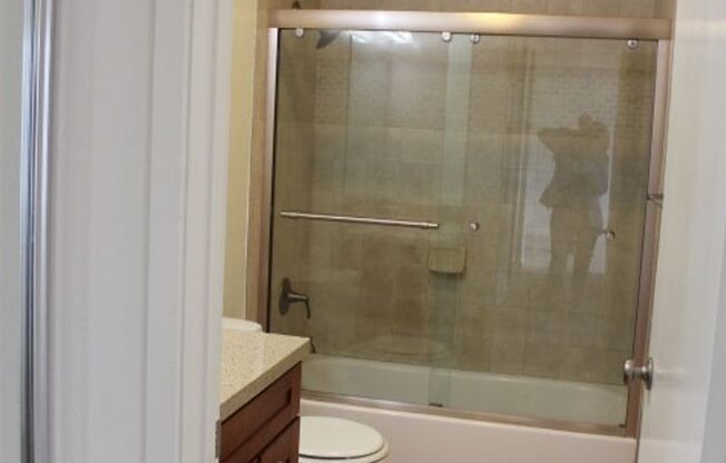 2 beds, 1 bath, 1,150 sqft, $2,850, Unit 303