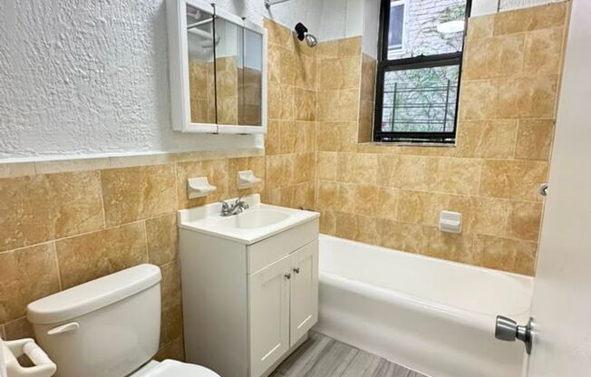 Studio, 1 bath, 650 sqft, $1,150, Unit APT B3